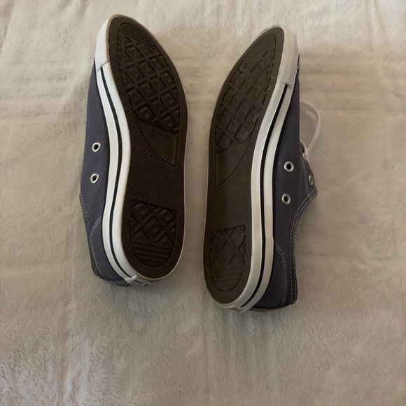 Blue and white Converses - Picture 3 of 3